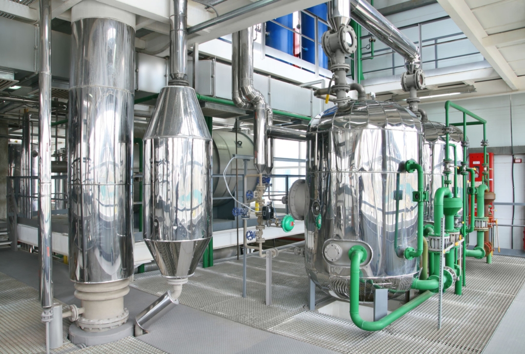 What equipment is used for sunflower oil refining